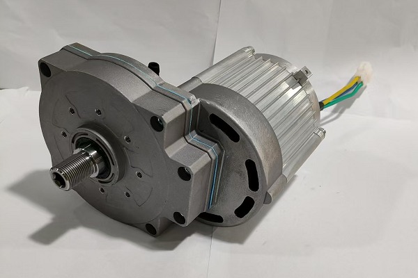 直流無(wú)刷電機(jī)參數(shù)怎么看？三元告訴你！